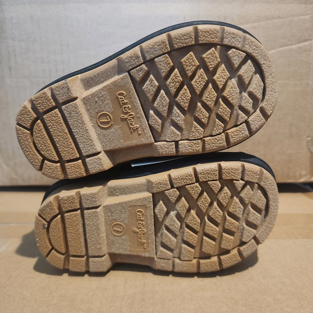 Cat & Jack Toddler Boys Girls Snow Boots Tan Black Winter Boots Size 7 NWT